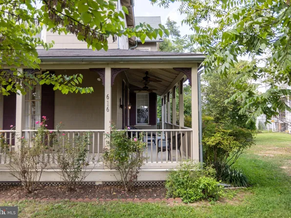 616 Chestnut Hill Ave, Baltimore, MD 21218
