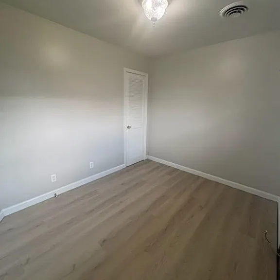 2717 Goolsby Ave — Photo 10