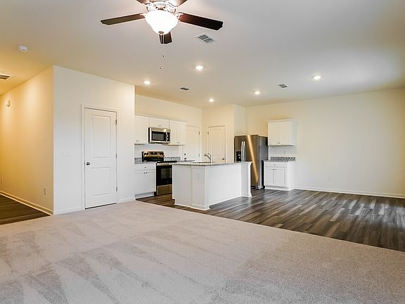 5th image of 745 Shepard Rock Dr