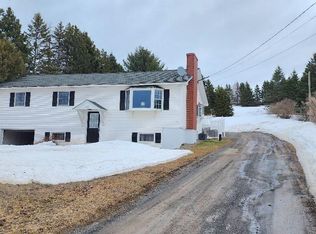 100 Hanson Lake Rd, Mapleton, ME 04757