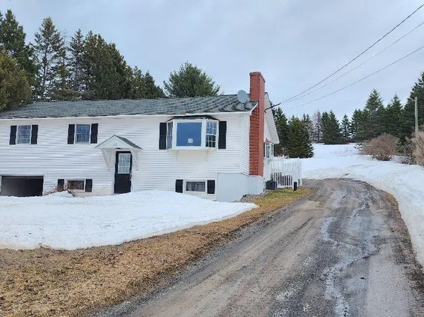 100 Hanson Lake Road, Mapleton, ME 04757