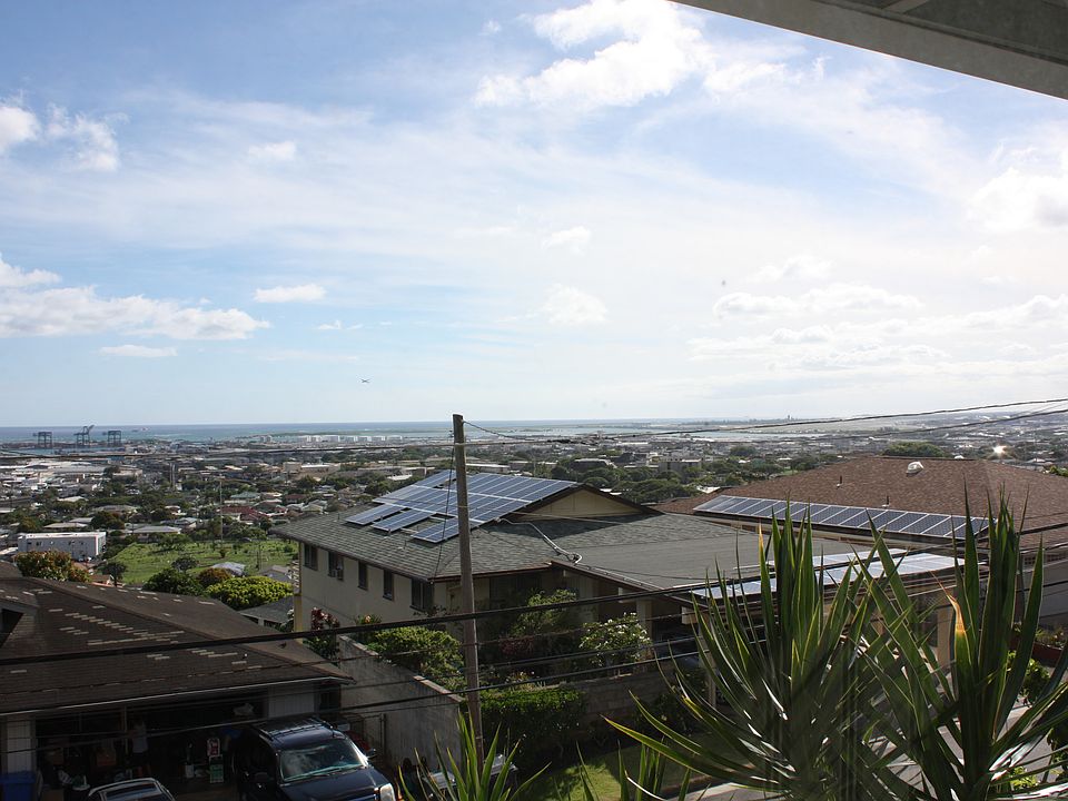 2nd image of 2147 Aupuni St