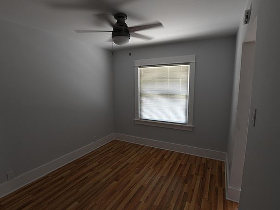 3rd image of 269 Newport Ave APT B