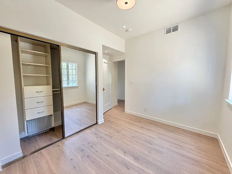 1515 Indiana Ave — Photo 27