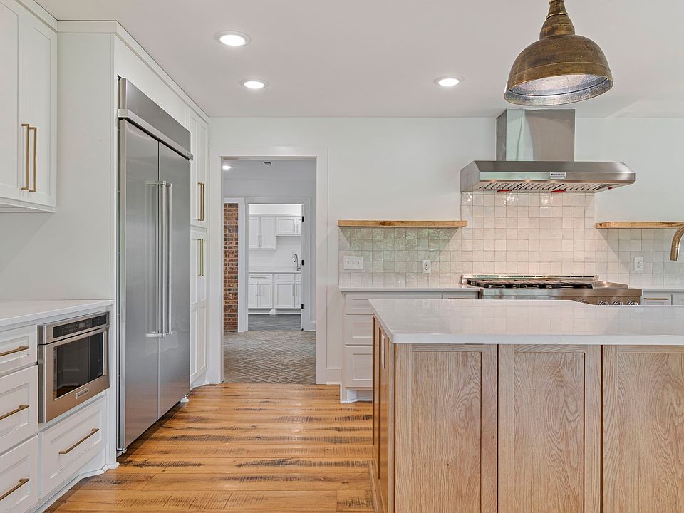 7th image of this home