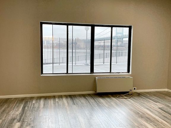 3rd image of 25-40 Shore Blvd #Lg