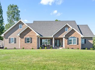 915 Rose Ln, Eddyville, KY 42038