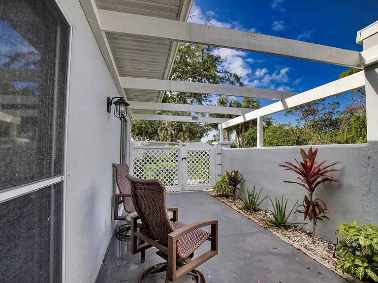 208 Cerromar Way S #26 — Photo 44