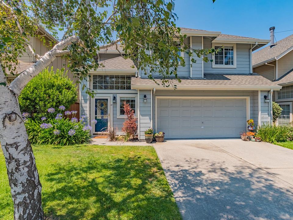 1st image of 27 Silver Birch Ln