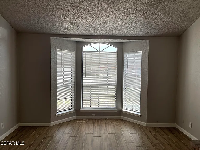 12144 Blue Quail Ave — Photo 6