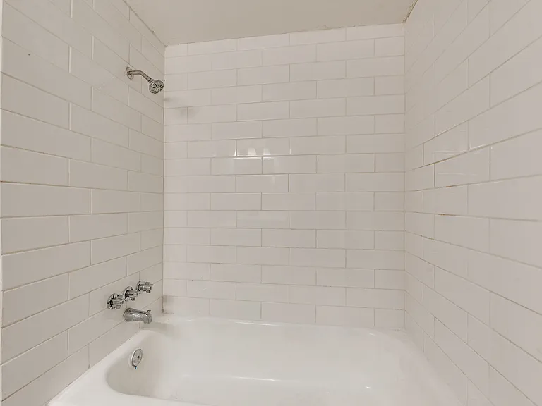5010 Wildbriar Dr — Photo 16
