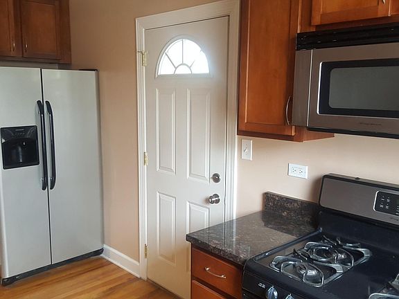 2nd image of 2245 W Rosemont Ave #T