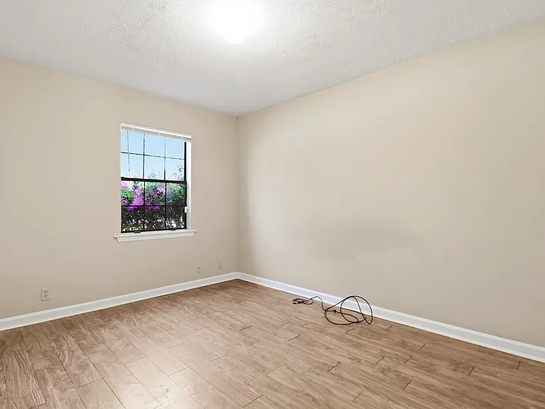 907 Ash Street Ext #B — Photo 4