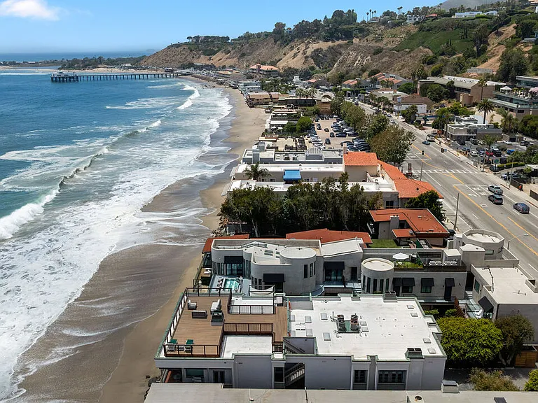 22630 Pacific Coast Hwy #1 — Photo 42