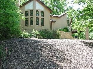 972 Country Club Dr, Four Seasons, MO 65049