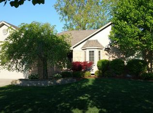 47279 Cherry Valley Dr, Macomb, MI 48044