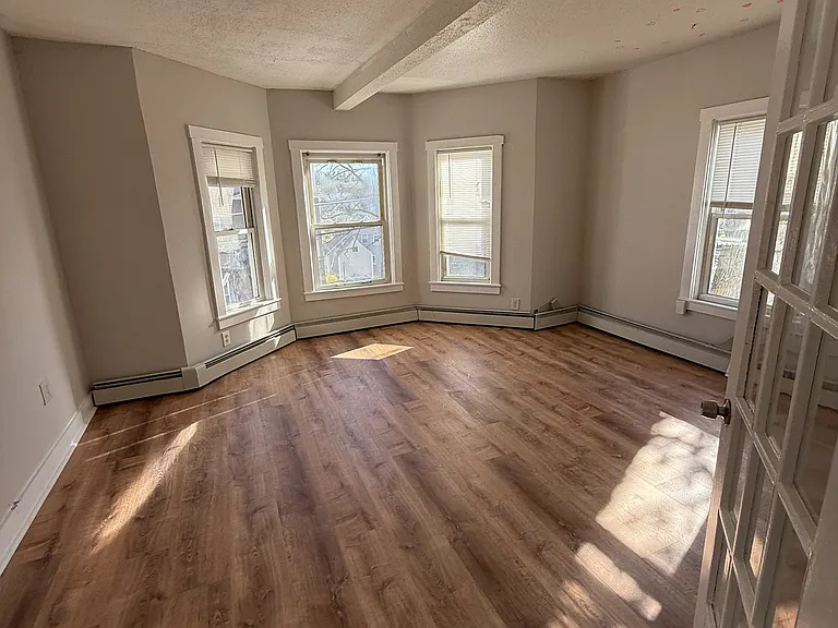 49 Arlington St #2 — Photo 11