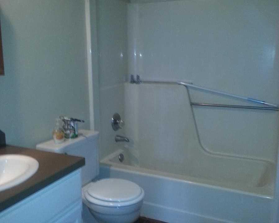 2nd image of 1673 Churchill Downs Rd APT D