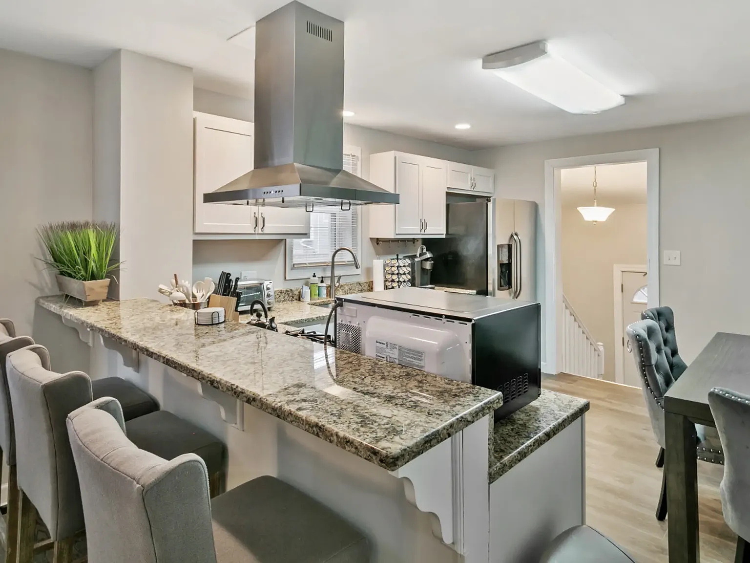 305 W Park Ave — Photo 4