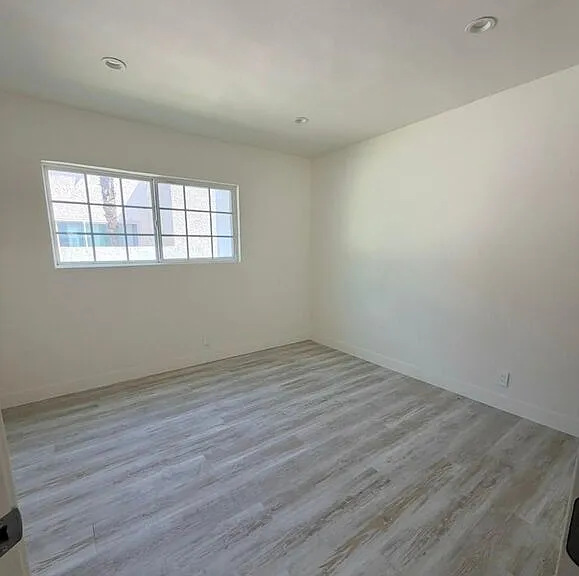 10218 Darby Ave #3 — Photo 8