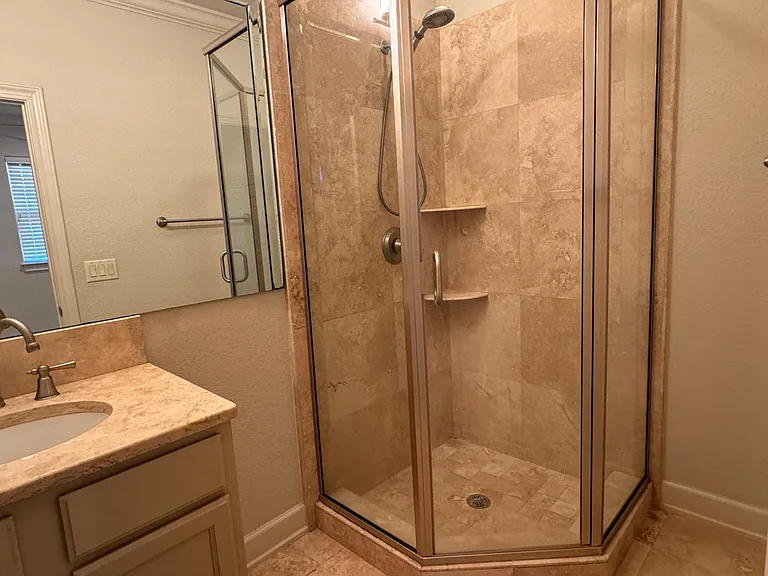 241 Inverrary Dr — Photo 12