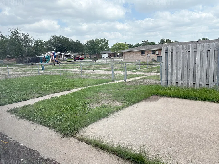 9044 McConnell St — Photo 22