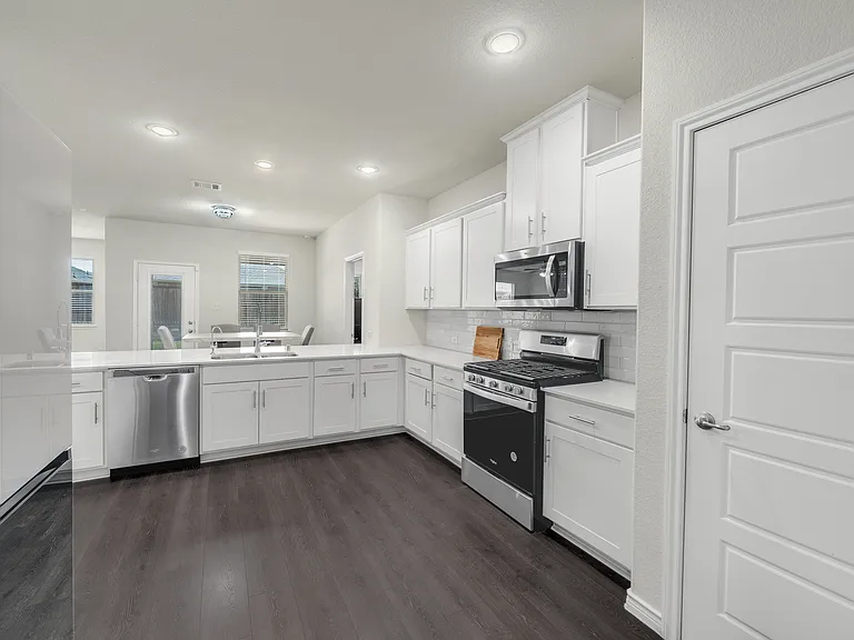 1117 Goldfinch Dr — Photo 6