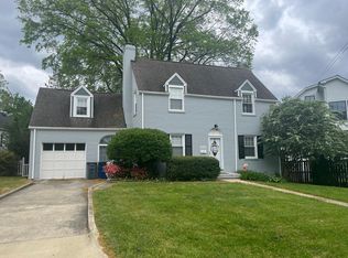 4816 Wellington Dr, Chevy Chase, MD 20815
