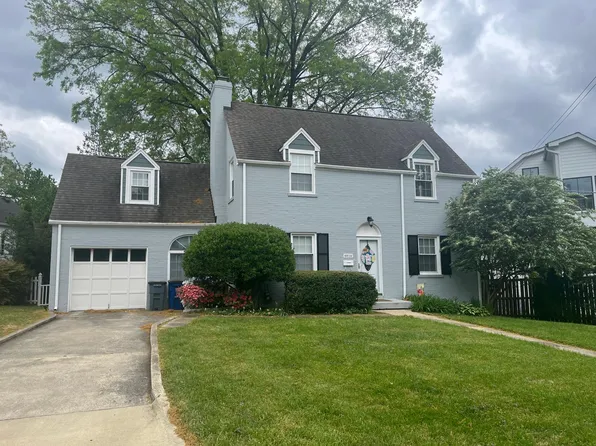 4816 Wellington Dr, Chevy Chase, MD 20815