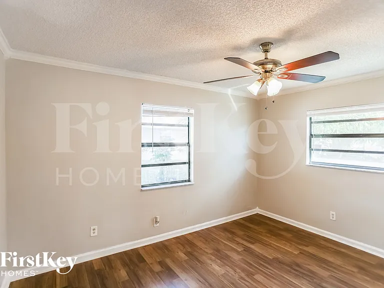 1301 NW 2nd St — Photo 9