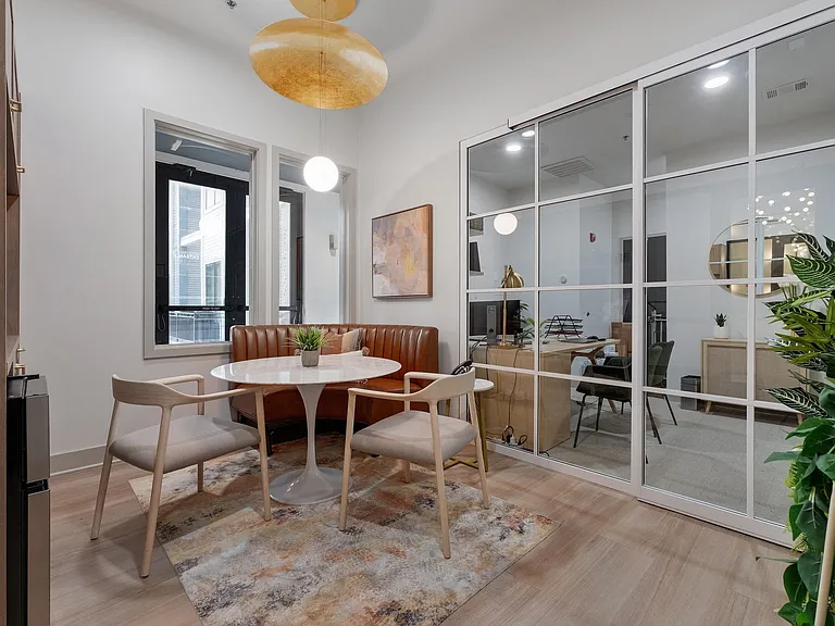 12 South — Photo 24