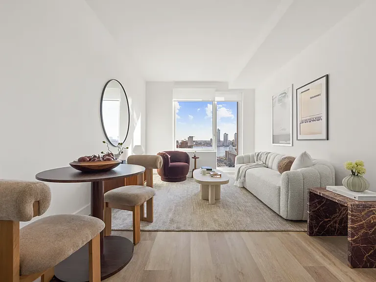 644 E 14th St #1504 — Photo 3