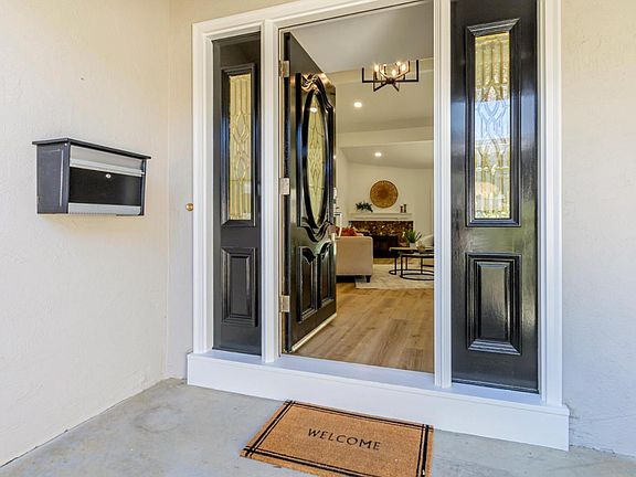 3rd image of 6273 Paso Los Cerritos