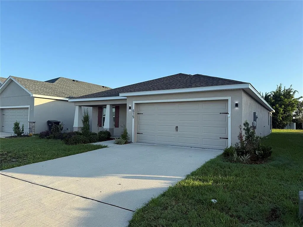 4 bed, 4.0 bath, 1730 sqft, $2,395 — Photo 1