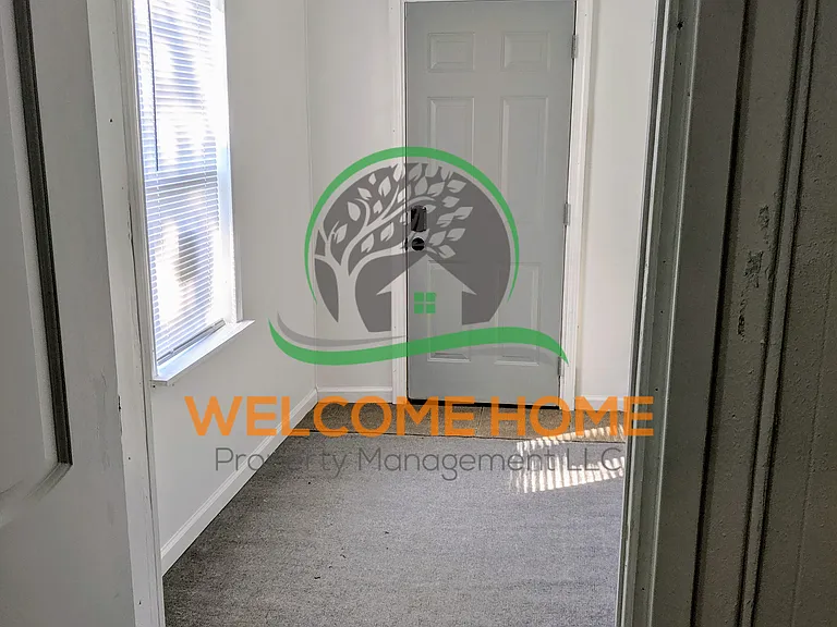 1902 Salem St #1 — Photo 4