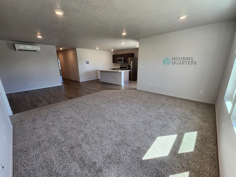 1808 E Boskoop St — Photo 3