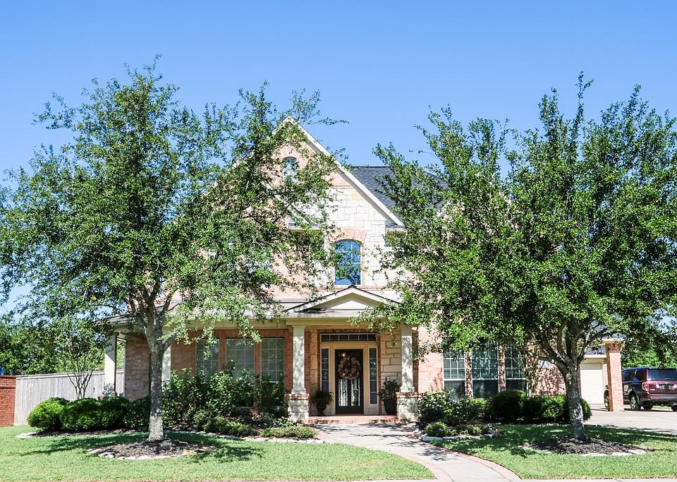 1st image of 3302 Aspen Lake Dr