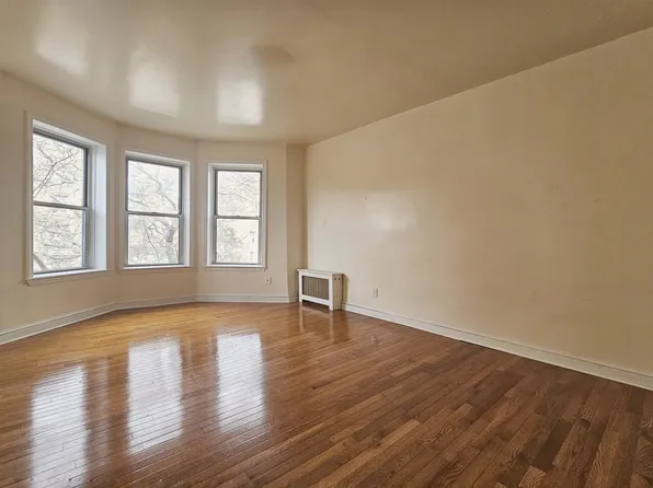 330 Lefferts Avenue 2 image 1 of 6