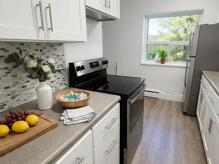 92 Robinson St #504 — Photo 8