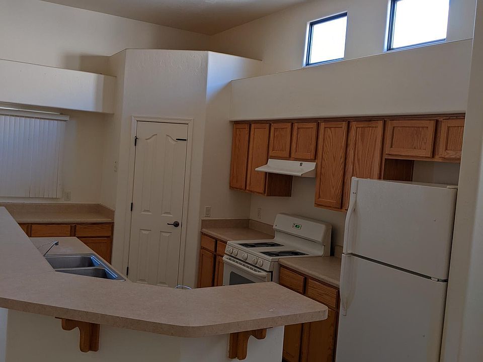Kitchen with gas stove/oven. Refrigerator. Garbage disposal. Dishwasher. Large pantry.
