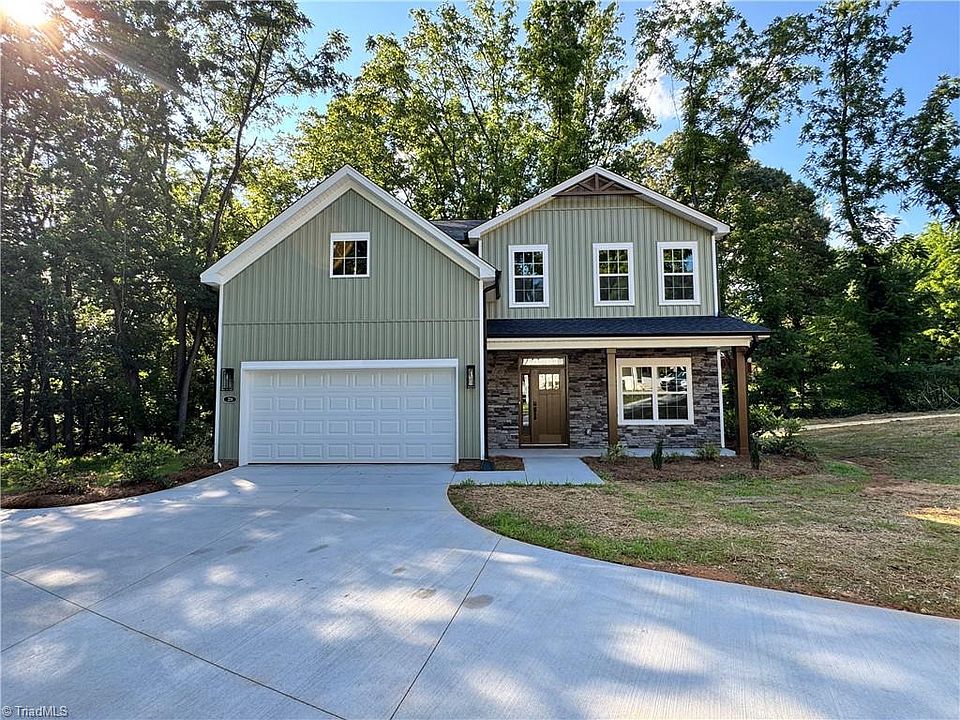 1st image of 224 Longwood Dr
