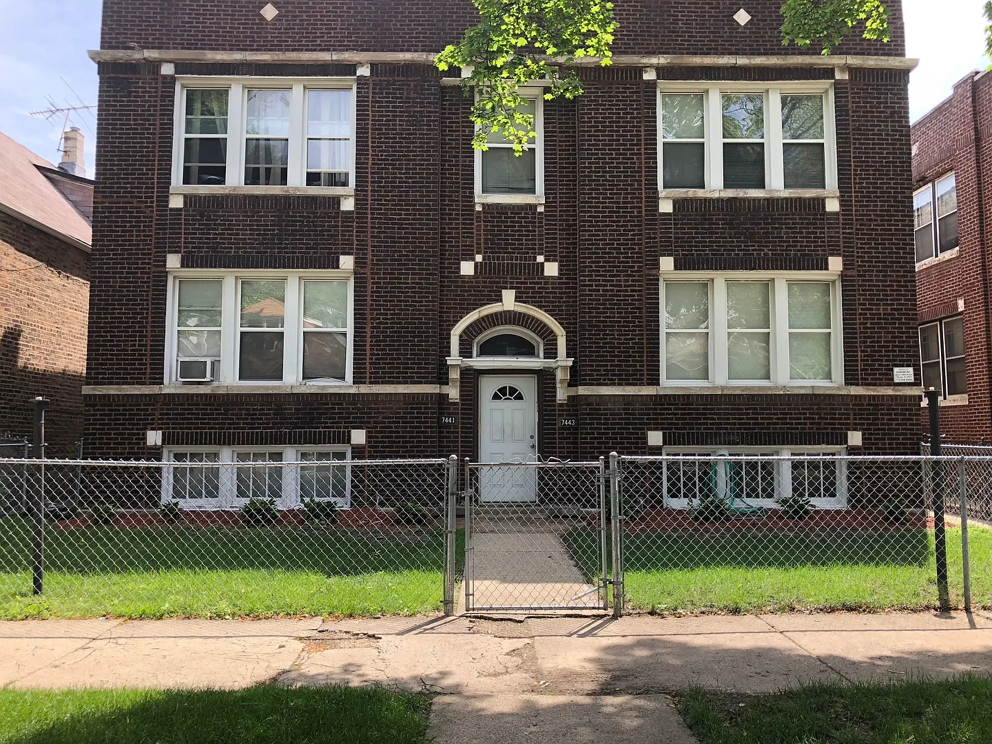 7441 S Perry Ave photo 1
