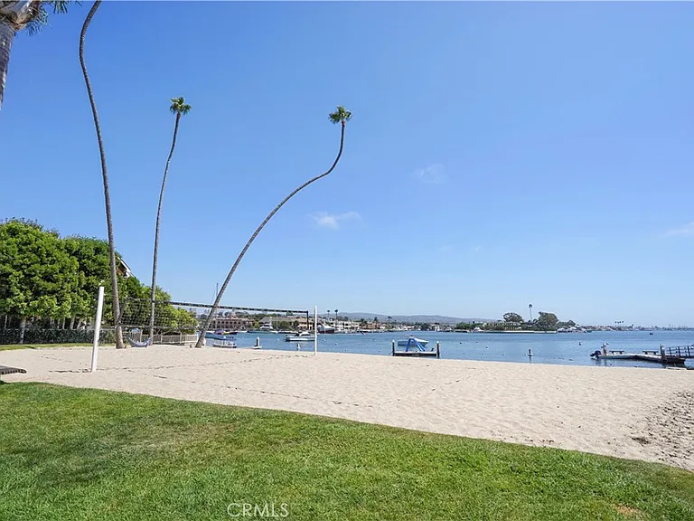 2732 Bayshore Dr — Photo 37