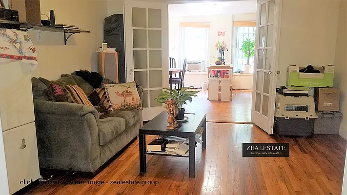 Rented by ZealEstate Group Inc | media 32