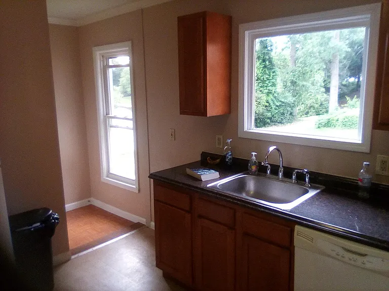 140 W High St — Photo 6