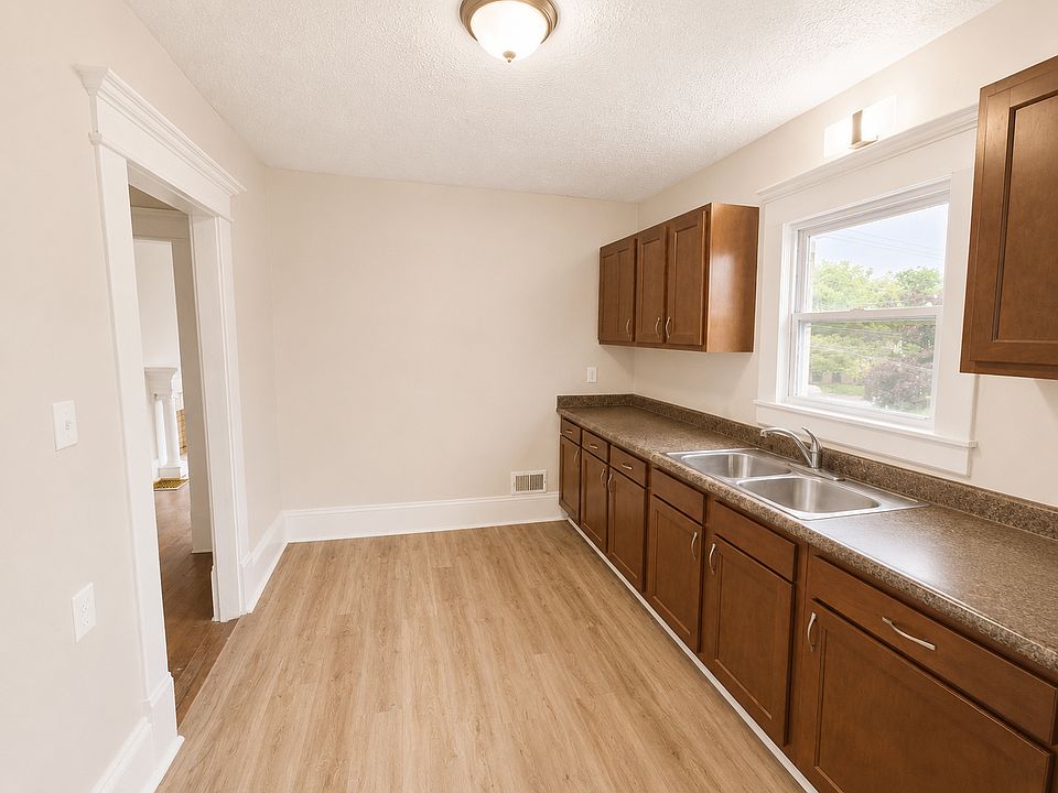 1st image of 233 Sandusky St #1/2