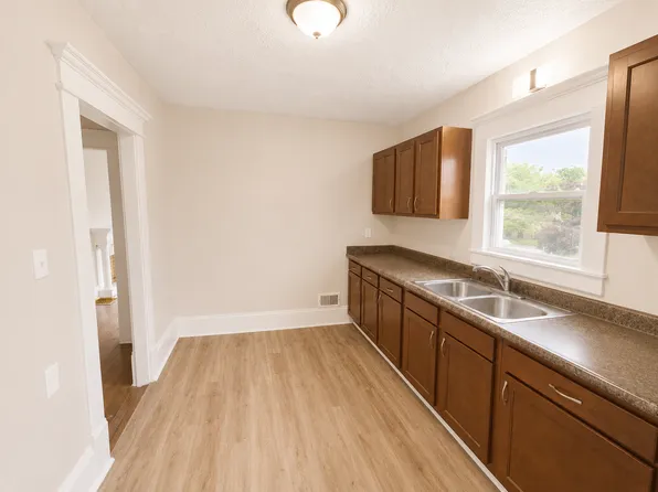 233 Sandusky St #1/2, Ashland, OH 44805