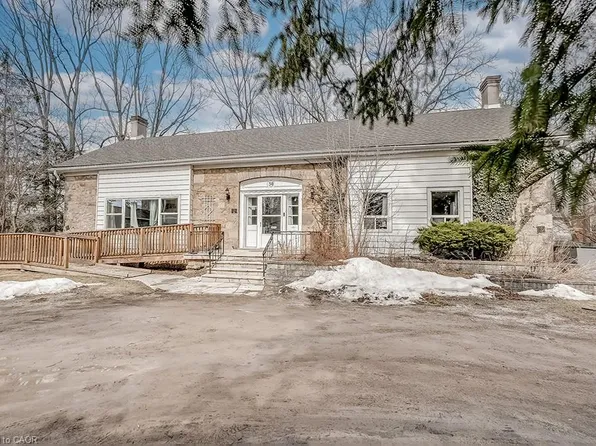 50 Sanders Blvd, Hamilton, ON L8S 3J6