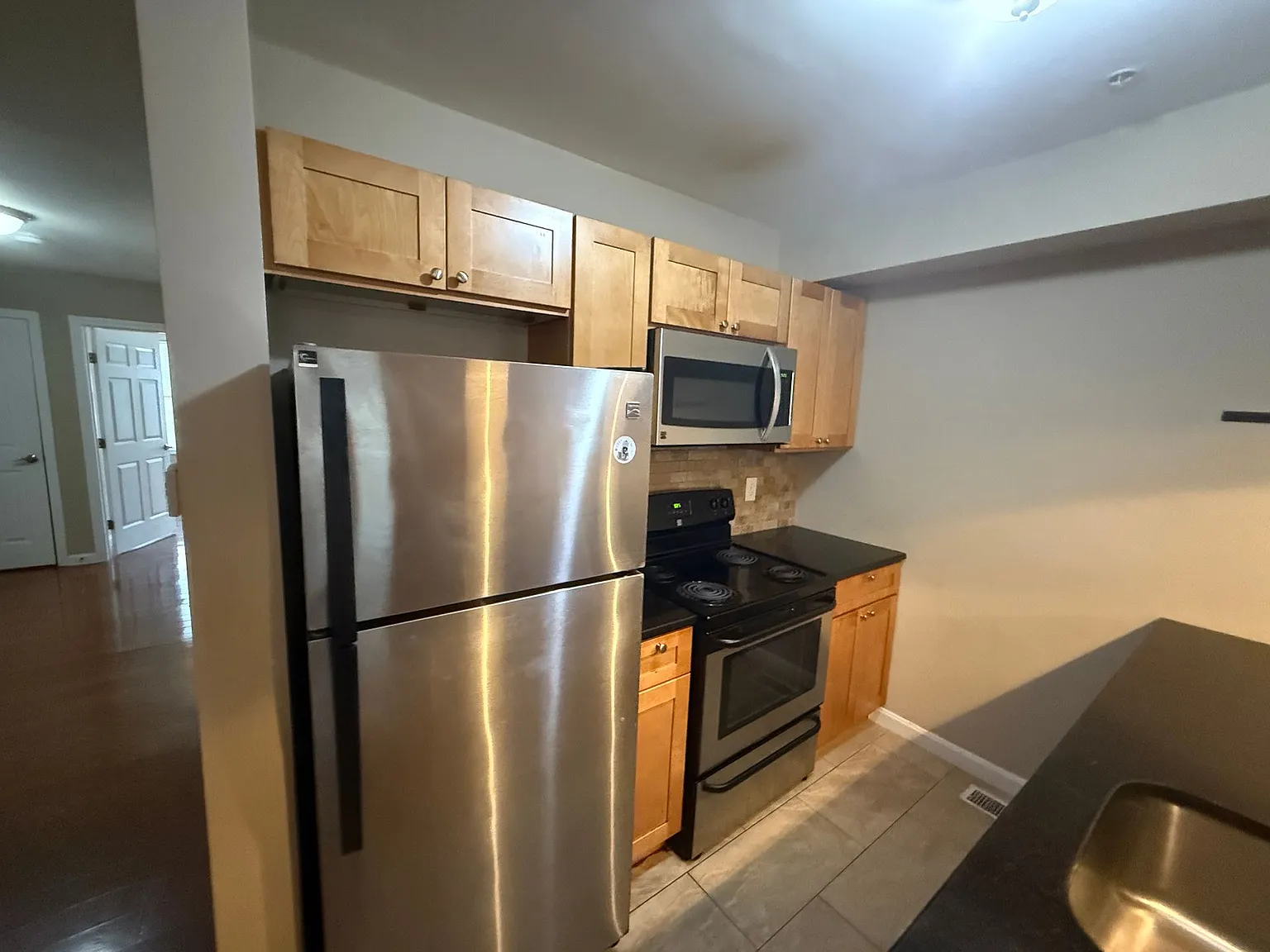 3 bed, 1655 sqft, $3,900 — Photo 4