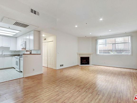 5th image of 1132 S Shenandoah St APT 102